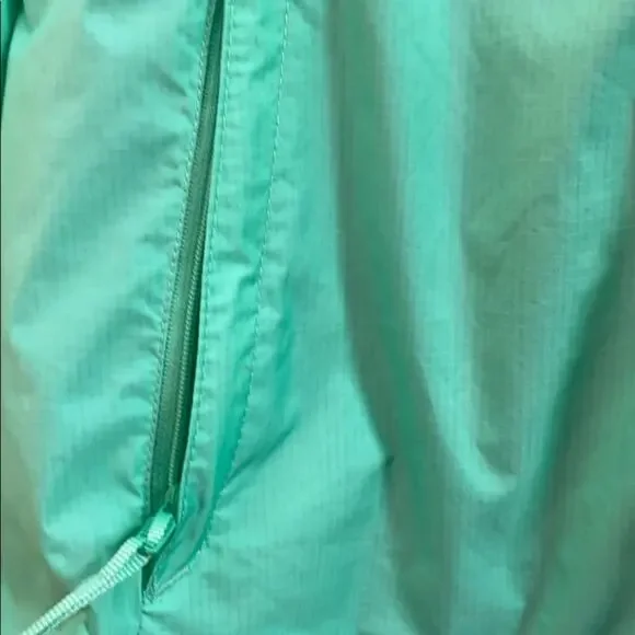 Under Armour L green hooded jacket - Picture 4 of 8